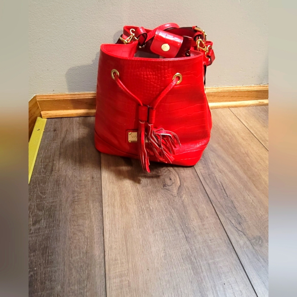 VALENTINO Milano authentic VL 1065 medium shoulder bag in red, shoulder, tote